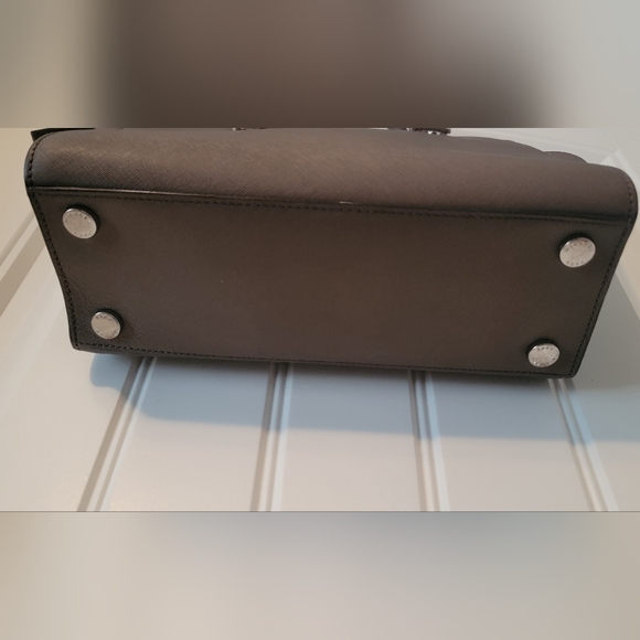 EUC Michael Kors Shoulder Bag - Picture 3 of 8